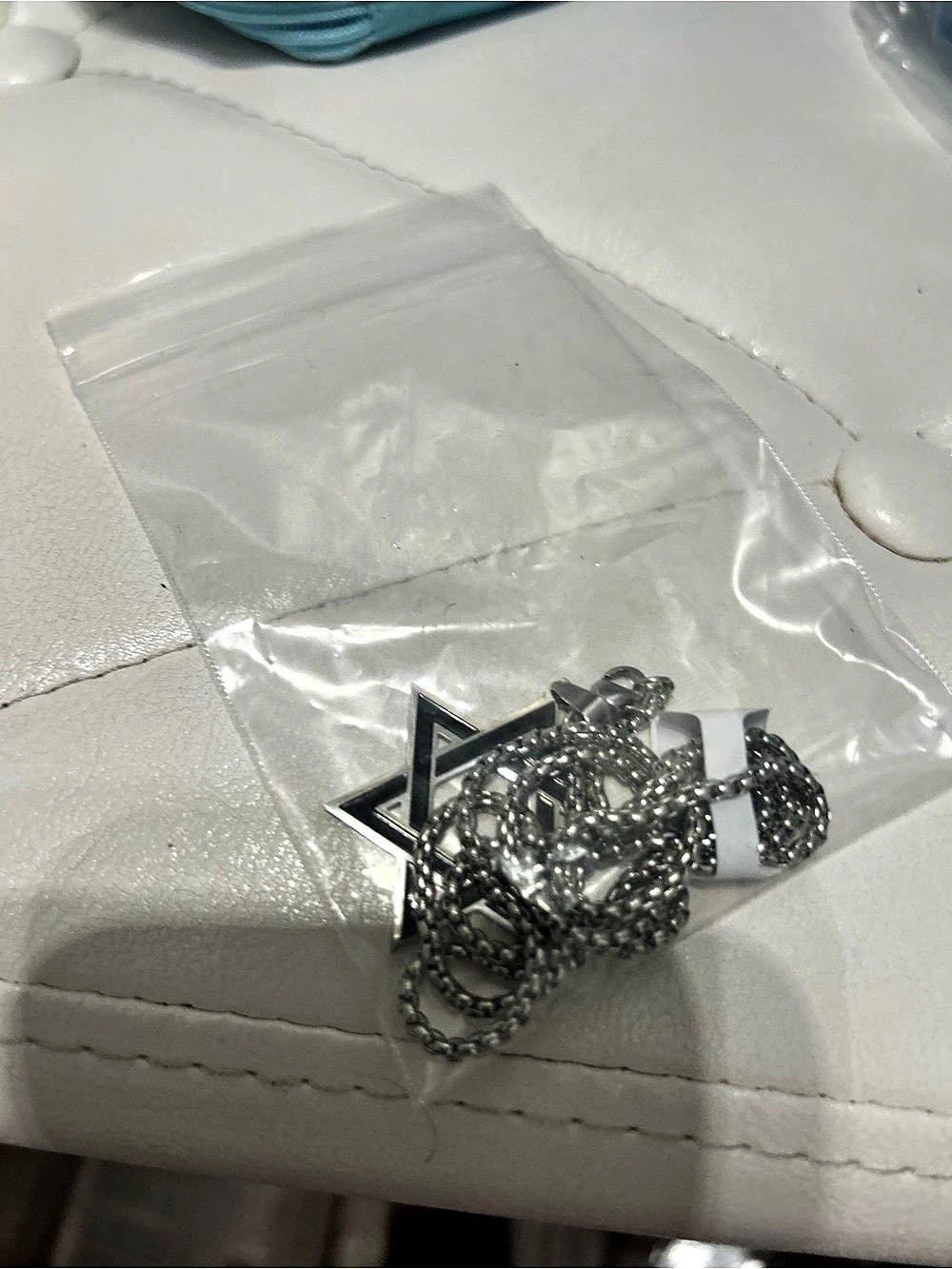 Silver-Tone Pendant Necklace Like New